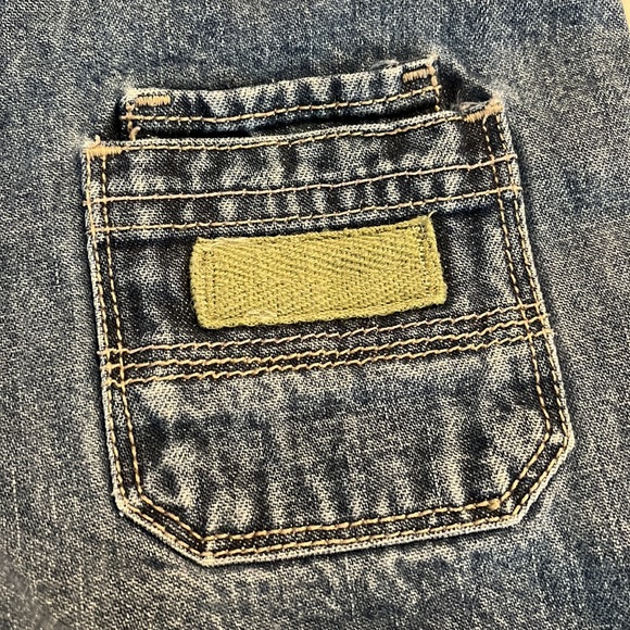 Oshkosh overall shorts 12mo - Picture 2 of 3